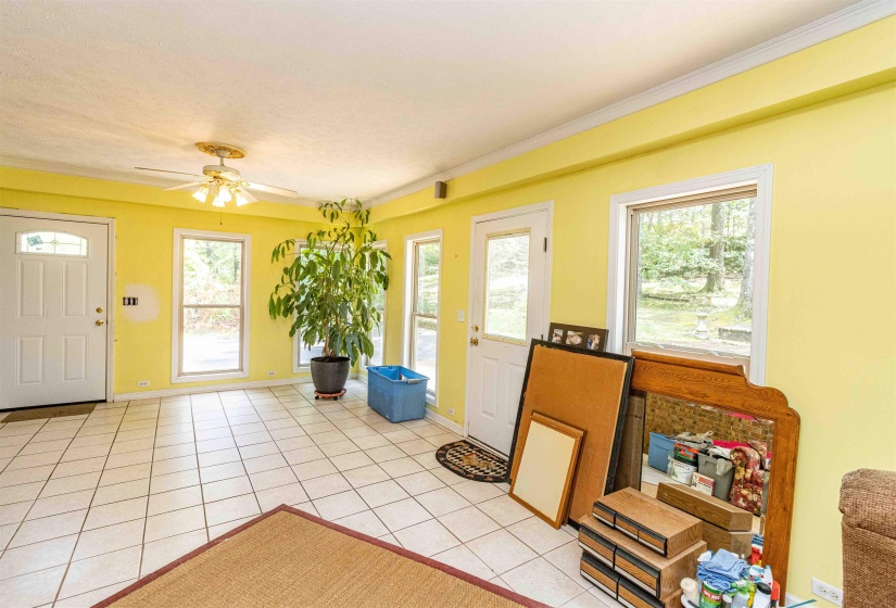 1057 COUNTRY CLUB LN, Selmer, Tennessee 38375, 3 Bedrooms Bedrooms, 7 Rooms Rooms,2 BathroomsBathrooms,Residential,For Sale,COUNTRY CLUB,10225491