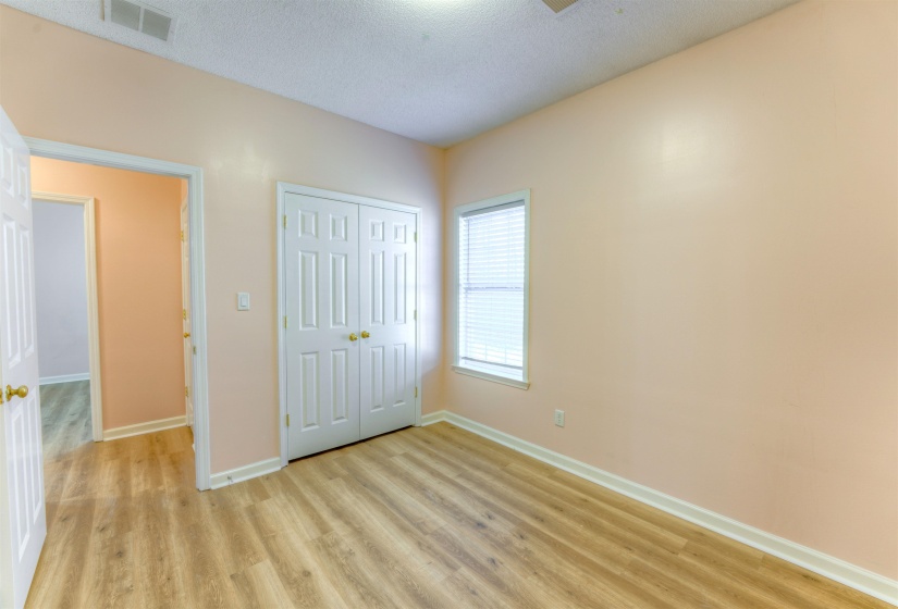 2715 BENDING ELM DR, Memphis, Tennessee 38016, 3 Bedrooms Bedrooms, 6 Rooms Rooms,2 BathroomsBathrooms,Residential,For Sale,BENDING ELM,10225495