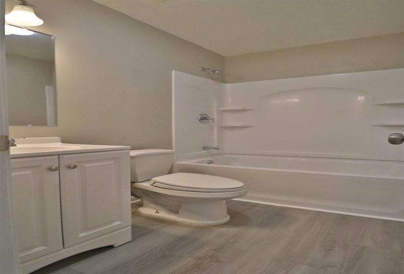 80 LONG HOLE RD, Ripley, Tennessee 38063, 3 Bedrooms Bedrooms, 6 Rooms Rooms,1 BathroomBathrooms,Residential,For Sale,LONG HOLE,10225497