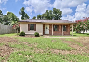 80 LONG HOLE RD, Ripley, Tennessee 38063, 3 Bedrooms Bedrooms, 6 Rooms Rooms,1 BathroomBathrooms,Residential,For Sale,LONG HOLE,10225497