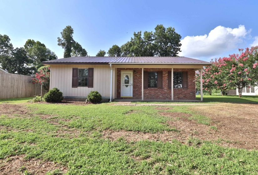 80 LONG HOLE RD, Ripley, Tennessee 38063, 3 Bedrooms Bedrooms, 6 Rooms Rooms,1 BathroomBathrooms,Residential,For Sale,LONG HOLE,10225497