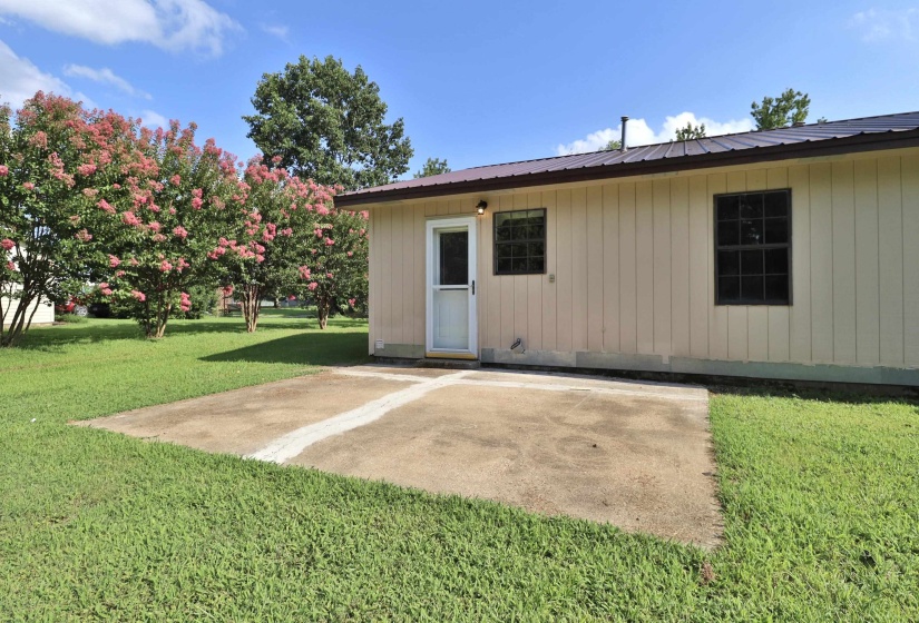 80 LONG HOLE RD, Ripley, Tennessee 38063, 3 Bedrooms Bedrooms, 6 Rooms Rooms,1 BathroomBathrooms,Residential,For Sale,LONG HOLE,10225497