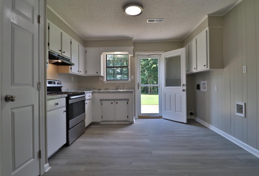 80 LONG HOLE RD, Ripley, Tennessee 38063, 3 Bedrooms Bedrooms, 6 Rooms Rooms,1 BathroomBathrooms,Residential,For Sale,LONG HOLE,10225497