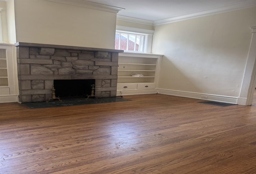 445 GARLAND ST, Memphis, Tennessee 38104, 2 Bedroom Bedrooms, 6 Room Rooms,1 BathroomBathrooms,Rental Properties,For Sale,GARLAND,0,10221884