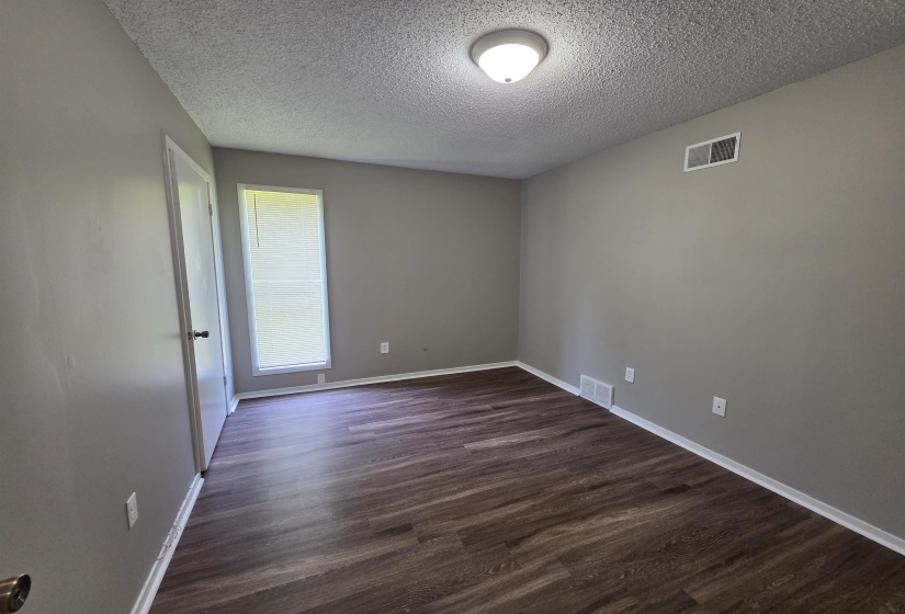 6369 GOLDEN PARK DR, Memphis, Tennessee 38141-7170, 3 Bedrooms Bedrooms, 7 Rooms Rooms,2 BathroomsBathrooms,Rental Properties,For Sale,GOLDEN PARK,10225509