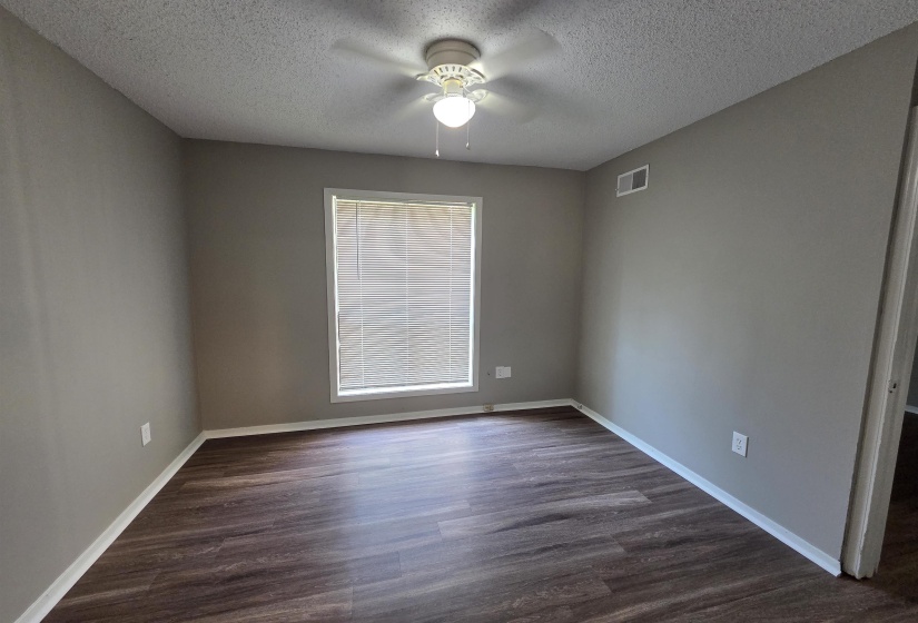 6369 GOLDEN PARK DR, Memphis, Tennessee 38141-7170, 3 Bedrooms Bedrooms, 7 Rooms Rooms,2 BathroomsBathrooms,Rental Properties,For Sale,GOLDEN PARK,10225509