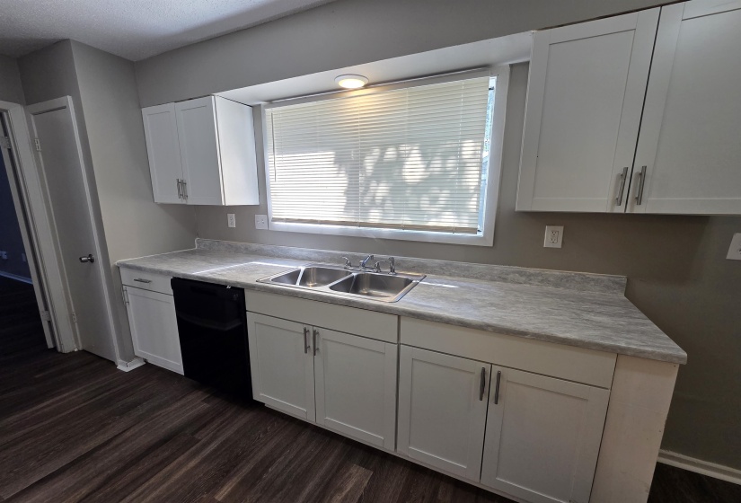 6369 GOLDEN PARK DR, Memphis, Tennessee 38141-7170, 3 Bedrooms Bedrooms, 7 Rooms Rooms,2 BathroomsBathrooms,Rental Properties,For Sale,GOLDEN PARK,10225509