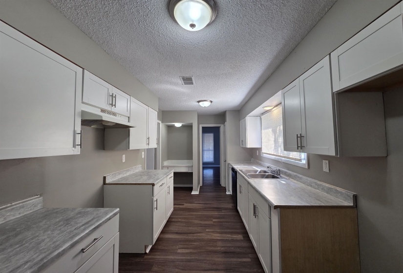 6369 GOLDEN PARK DR, Memphis, Tennessee 38141-7170, 3 Bedrooms Bedrooms, 7 Rooms Rooms,2 BathroomsBathrooms,Rental Properties,For Sale,GOLDEN PARK,10225509