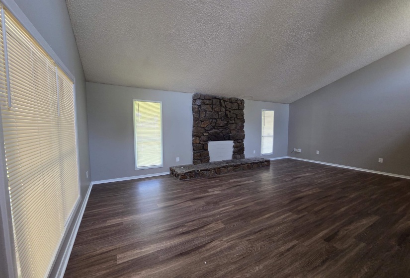 6369 GOLDEN PARK DR, Memphis, Tennessee 38141-7170, 3 Bedrooms Bedrooms, 7 Rooms Rooms,2 BathroomsBathrooms,Rental Properties,For Sale,GOLDEN PARK,10225509
