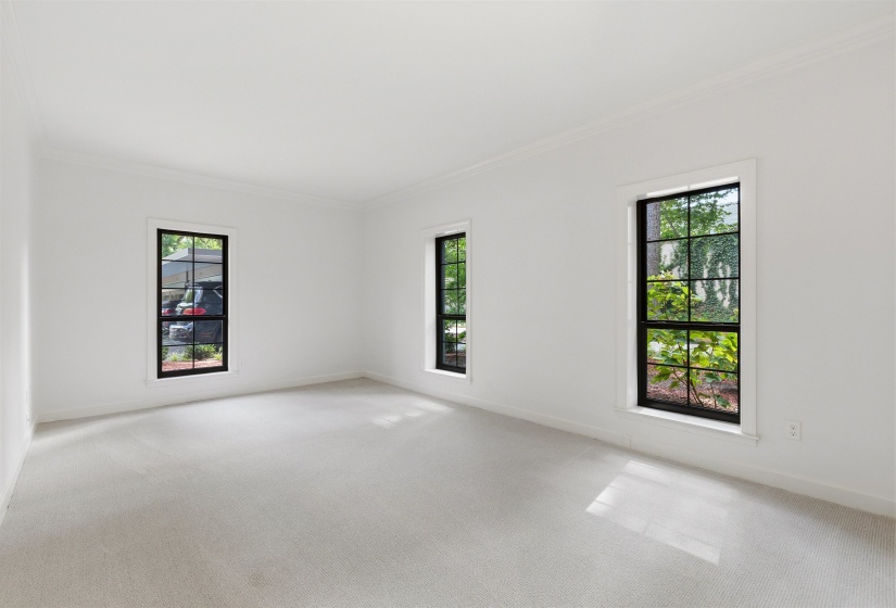 585 GREER ST, Memphis, Tennessee 38111, 3 Bedroom Bedrooms, 7 Room Rooms,3 BathroomBathrooms,Residential,For Sale,GREER,0,10225545