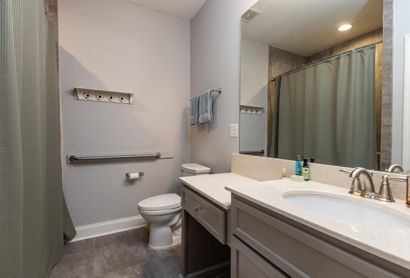 460 SAUNDERS CREEK CIR, Rossville, Tennessee 38066, 4 Bedroom Bedrooms, 10 Room Rooms,3.1 BathroomBathrooms,Residential,For Sale,SAUNDERS CREEK,0,10225547