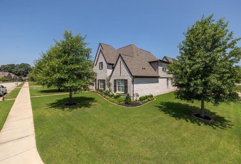 460 SAUNDERS CREEK CIR, Rossville, Tennessee 38066, 4 Bedroom Bedrooms, 10 Room Rooms,3.1 BathroomBathrooms,Residential,For Sale,SAUNDERS CREEK,0,10225547