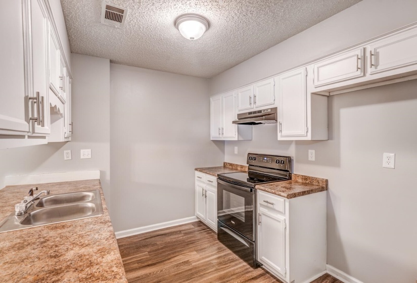 3612 SUNRAY CV, Bartlett, Tennessee 38135, 2 Bedrooms Bedrooms, 5 Rooms Rooms,2 BathroomsBathrooms,Residential,For Sale,SUNRAY,10224551