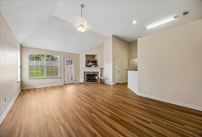 2724 GREEN TURTLE TRL, Memphis, Tennessee 38016, 3 Bedroom Bedrooms, 6 Room Rooms,2 BathroomBathrooms,Residential,For Sale,GREEN TURTLE,0,10225510