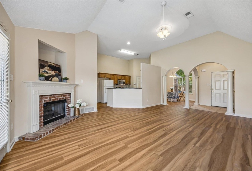 2724 GREEN TURTLE TRL, Memphis, Tennessee 38016, 3 Bedroom Bedrooms, 6 Room Rooms,2 BathroomBathrooms,Residential,For Sale,GREEN TURTLE,0,10225510