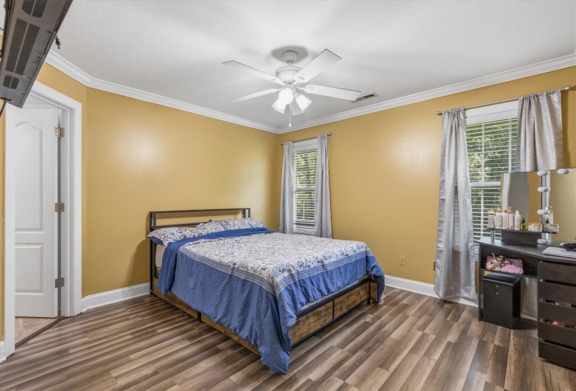 104 SPRINGBROOK DR, Jackson, Tennessee 38305-6230, 4 Bedroom Bedrooms, 8 Room Rooms,2.1 BathroomBathrooms,Residential,For Sale,SPRINGBROOK,0,10225513