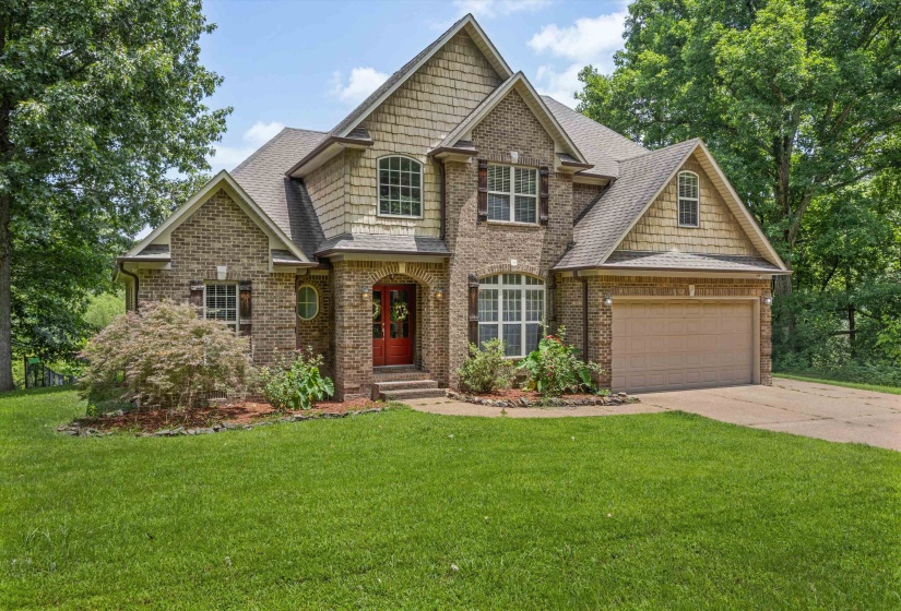 104 SPRINGBROOK DR, Jackson, Tennessee 38305-6230, 4 Bedroom Bedrooms, 8 Room Rooms,2.1 BathroomBathrooms,Residential,For Sale,SPRINGBROOK,0,10225513