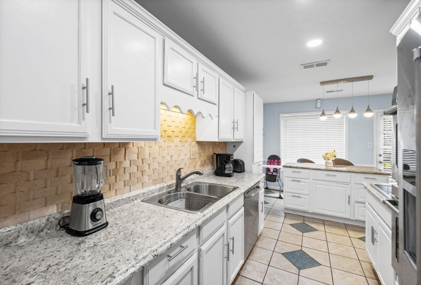 4170 TUTWILER AVE, Memphis, Tennessee 38122, 3 Bedroom Bedrooms, 1 Room Rooms,2.1 BathroomBathrooms,Residential,For Sale,TUTWILER,0,10225521