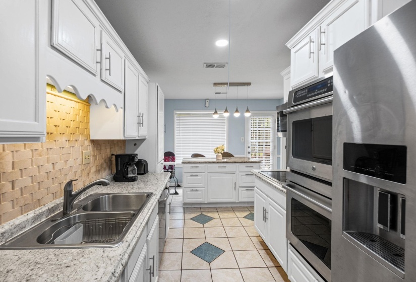 4170 TUTWILER AVE, Memphis, Tennessee 38122, 3 Bedroom Bedrooms, 1 Room Rooms,2.1 BathroomBathrooms,Residential,For Sale,TUTWILER,0,10225521
