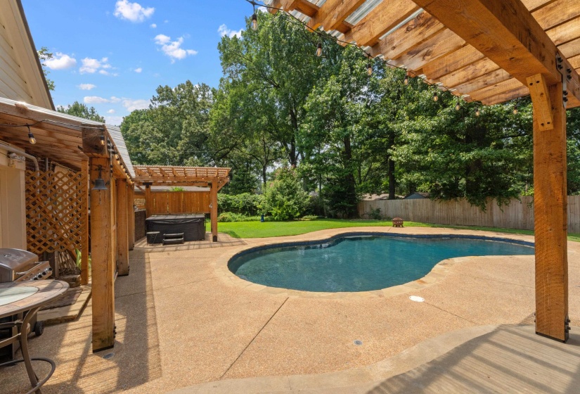 4205 PARK AVE, Memphis, Tennessee 38117, 4 Bedrooms Bedrooms, 9 Rooms Rooms,5 BathroomsBathrooms,Residential,For Sale,PARK,10225534