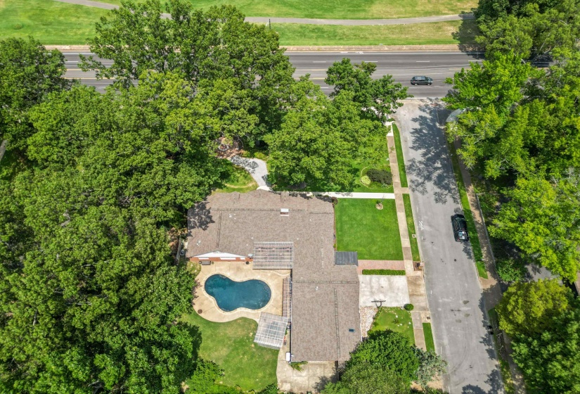 4205 PARK AVE, Memphis, Tennessee 38117, 4 Bedrooms Bedrooms, 9 Rooms Rooms,5 BathroomsBathrooms,Residential,For Sale,PARK,10225534