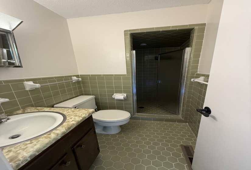 1384 MURPHY AVE, Covington, Tennessee 38019, 4 Bedroom Bedrooms, 8 Room Rooms,3 BathroomBathrooms,Residential,For Sale,MURPHY,0,10225538