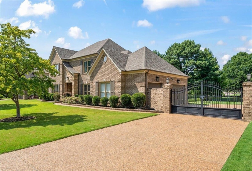 600 RIDGE PEAKS DR, Collierville, Tennessee 38017, 5 Bedroom Bedrooms, 10 Room Rooms,4.1 BathroomBathrooms,Residential,For Sale,RIDGE PEAKS,0,10225541