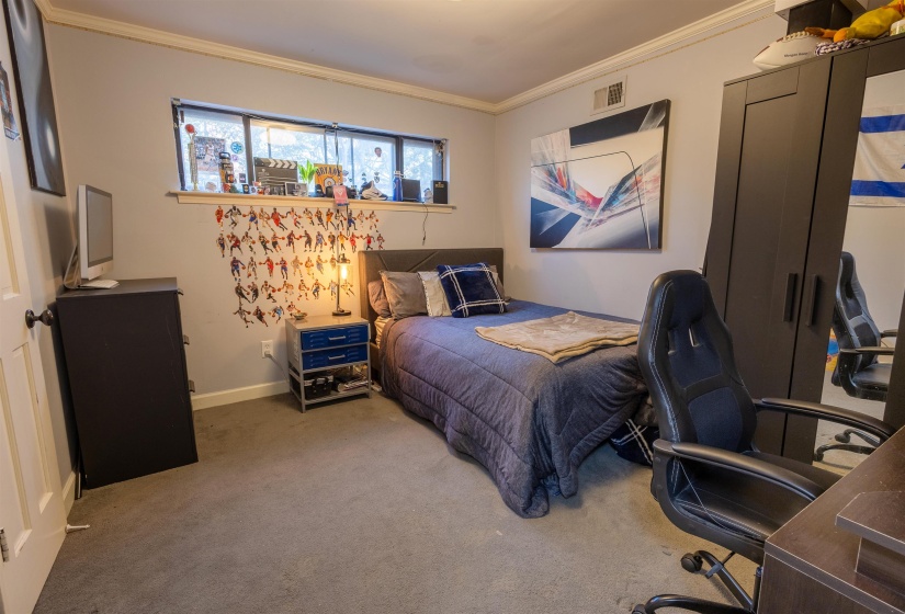 510 BERKELEY SQ, Memphis, Tennessee 38120, 4 Bedrooms Bedrooms, 8 Rooms Rooms,2.1 BathroomsBathrooms,Rental Properties,For Sale,BERKELEY,10225571