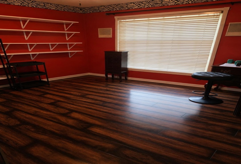 4664 CLEARWATER DR, Memphis, Tennessee 38128, 4 Bedroom Bedrooms, 9 Room Rooms,3 BathroomBathrooms,Residential,For Sale,CLEARWATER,0,10222376