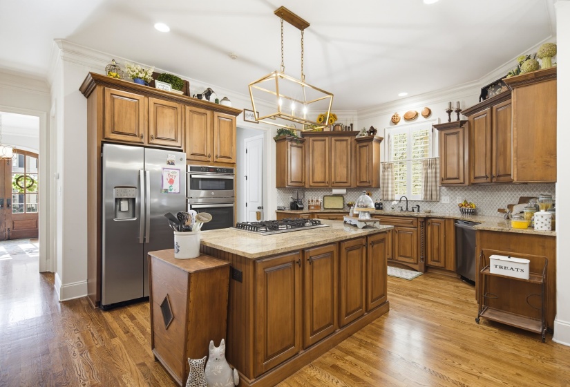 1911 HAZELTON DR, Germantown, Tennessee 38138, 5 Bedroom Bedrooms, 11 Room Rooms,4.2 BathroomBathrooms,Residential,For Sale,HAZELTON,0,10225550