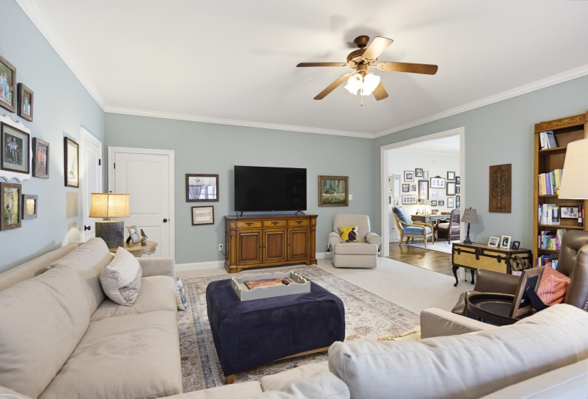 1911 HAZELTON DR, Germantown, Tennessee 38138, 5 Bedroom Bedrooms, 11 Room Rooms,4.2 BathroomBathrooms,Residential,For Sale,HAZELTON,0,10225550