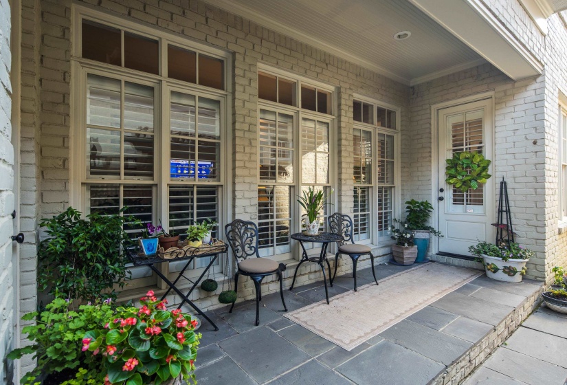 1911 HAZELTON DR, Germantown, Tennessee 38138, 5 Bedroom Bedrooms, 11 Room Rooms,4.2 BathroomBathrooms,Residential,For Sale,HAZELTON,0,10225550