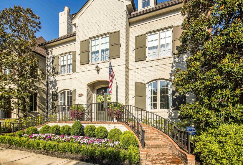 1911 HAZELTON DR, Germantown, Tennessee 38138, 5 Bedroom Bedrooms, 11 Room Rooms,4.2 BathroomBathrooms,Residential,For Sale,HAZELTON,0,10225550