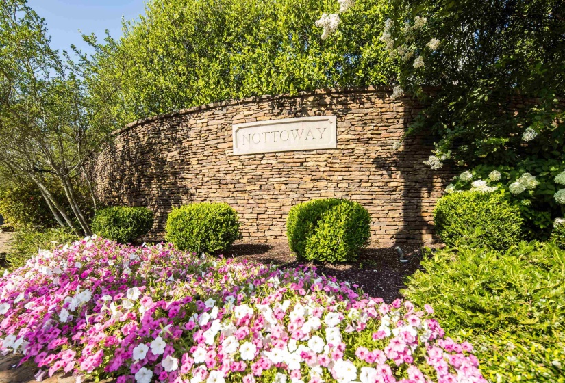 1911 HAZELTON DR, Germantown, Tennessee 38138, 5 Bedroom Bedrooms, 11 Room Rooms,4.2 BathroomBathrooms,Residential,For Sale,HAZELTON,0,10225550