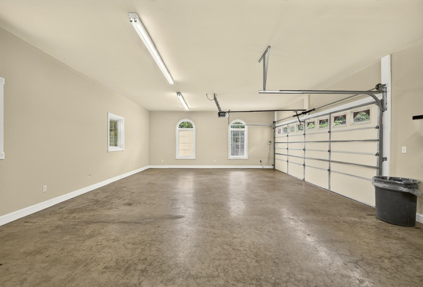 175 WESTSHORE RDG, Savannah, Tennessee 37372, 4 Bedroom Bedrooms, 8 Room Rooms,3.1 BathroomBathrooms,Residential,For Sale,WESTSHORE,0,10225559