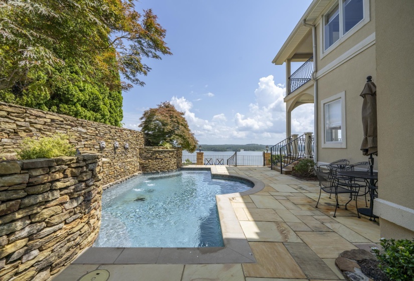 175 WESTSHORE RDG, Savannah, Tennessee 37372, 4 Bedroom Bedrooms, 8 Room Rooms,3.1 BathroomBathrooms,Residential,For Sale,WESTSHORE,0,10225559