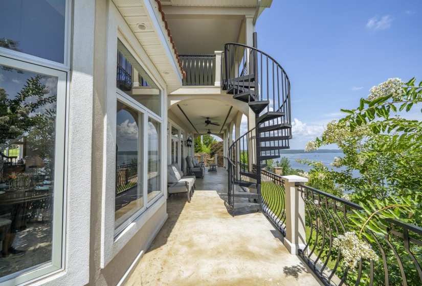 175 WESTSHORE RDG, Savannah, Tennessee 37372, 4 Bedroom Bedrooms, 8 Room Rooms,3.1 BathroomBathrooms,Residential,For Sale,WESTSHORE,0,10225559