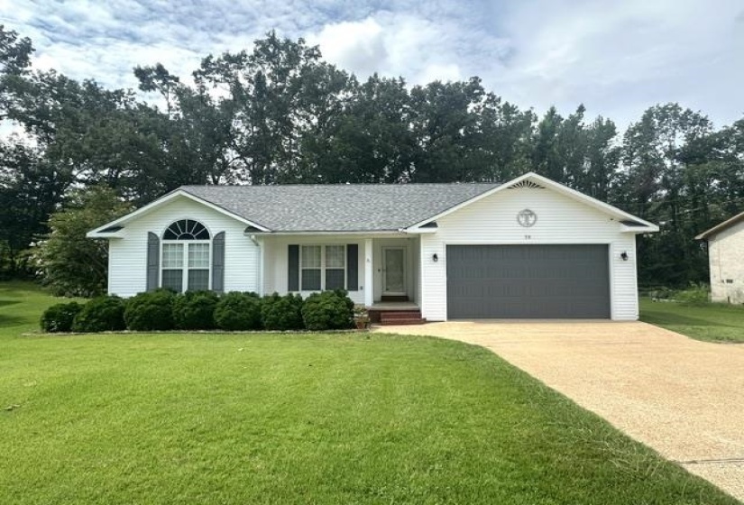 50 BOBBIE ANN DR, Savannah, Tennessee 38372, 3 Bedroom Bedrooms, 8 Room Rooms,2 BathroomBathrooms,Residential,For Sale,BOBBIE ANN,0,10225562
