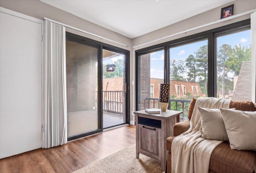 6633 POPLAR WOODS CIR, Germantown, Tennessee 38138, 2 Bedrooms Bedrooms, 5 Rooms Rooms,2 BathroomsBathrooms,Residential,For Sale,POPLAR WOODS,10225568