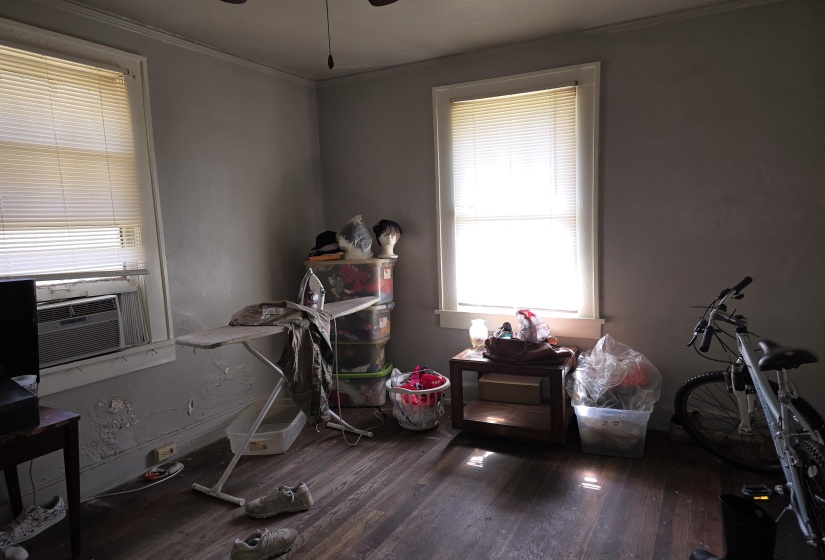 1484 MAPLEWOOD ST, Memphis, Tennessee 38108, 2 Bedrooms Bedrooms, 5 Rooms Rooms,1 BathroomBathrooms,Residential,For Sale,MAPLEWOOD,10225583