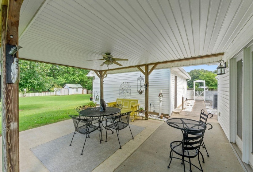 2700 SLAYDEN RD, Unincorporated, Tennessee 38057, 3 Bedrooms Bedrooms, 7 Rooms Rooms,2.1 BathroomsBathrooms,Residential,For Sale,SLAYDEN,10225597