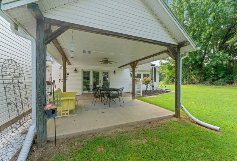 2700 SLAYDEN RD, Unincorporated, Tennessee 38057, 3 Bedrooms Bedrooms, 7 Rooms Rooms,2.1 BathroomsBathrooms,Residential,For Sale,SLAYDEN,10225597
