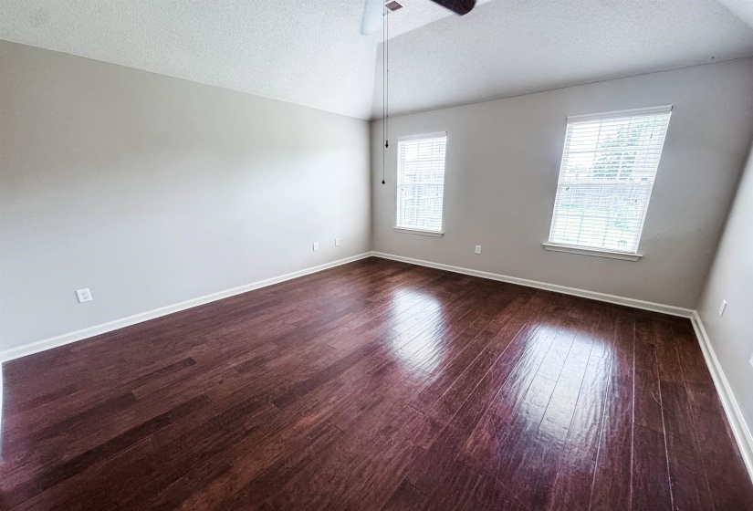 1532 PEMBERTON LN, Cordova, Tennessee 38016, 3 Bedrooms Bedrooms, 6 Rooms Rooms,2 BathroomsBathrooms,Rental Properties,For Sale,PEMBERTON,10225635