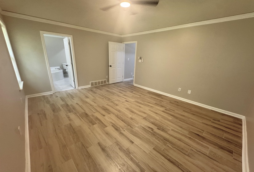 9040 PEPPER HOLLOW CT, Memphis, Tennessee 38016, 3 Bedroom Bedrooms, 6 Room Rooms,2 BathroomBathrooms,Rental Properties,For Sale,PEPPER HOLLOW,0,10225643