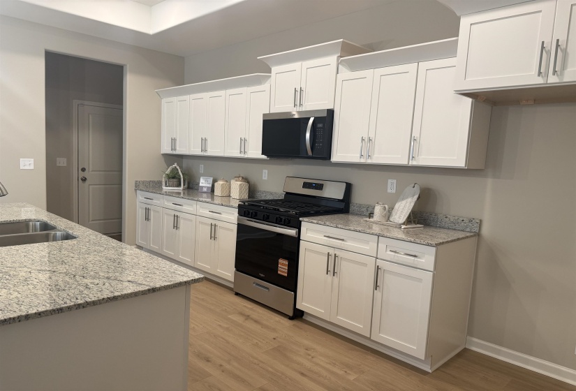 365 GREEN WILLOW DR, Oakland, Tennessee 38060, 3 Bedroom Bedrooms, 7 Room Rooms,2 BathroomBathrooms,Residential,For Sale,GREEN WILLOW,0,10190828