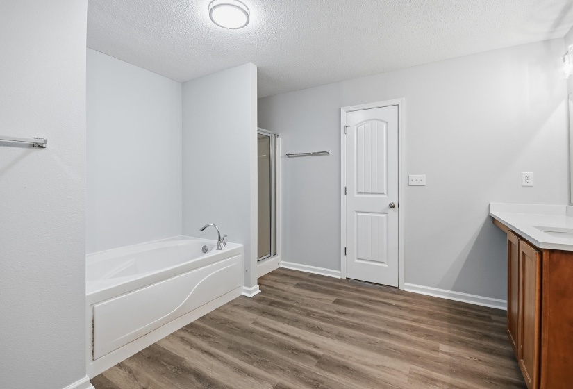 7743 FREEHOLD DR, Memphis, Tennessee 38125, 3 Bedroom Bedrooms, 8 Room Rooms,2.1 BathroomBathrooms,Residential,For Sale,FREEHOLD,0,10212601