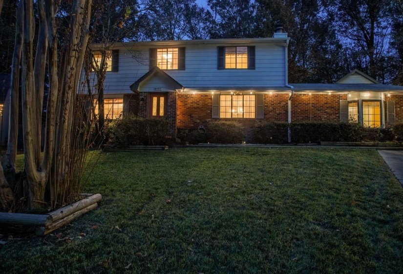 8497 BERGEN CV, Memphis, Tennessee 38018, 5 Bedroom Bedrooms, 10 Room Rooms,3.1 BathroomBathrooms,Residential,For Sale,BERGEN,0,10218639