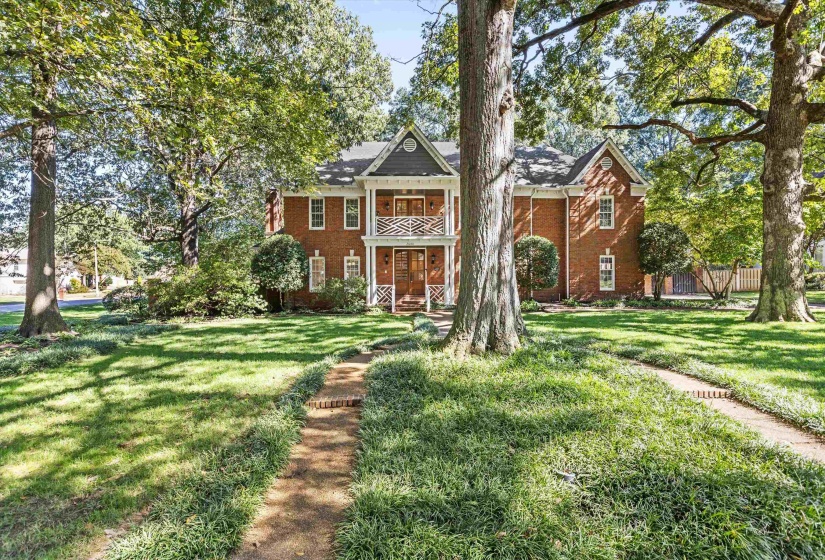 2088 DEERWOODS CV, Germantown, Tennessee 38139, 4 Bedroom Bedrooms, 10 Room Rooms,3.1 BathroomBathrooms,Residential,For Sale,DEERWOODS,0,10220557