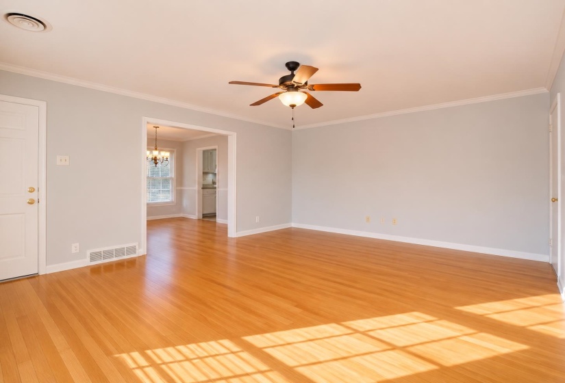 4980 DEE RD, Memphis, Tennessee 38117, 3 Bedroom Bedrooms, 6 Room Rooms,2 BathroomBathrooms,Residential,For Sale,DEE,0,10222955