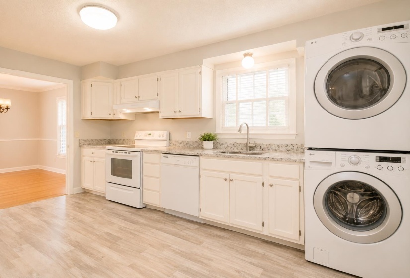 4980 DEE RD, Memphis, Tennessee 38117, 3 Bedroom Bedrooms, 6 Room Rooms,2 BathroomBathrooms,Residential,For Sale,DEE,0,10222955